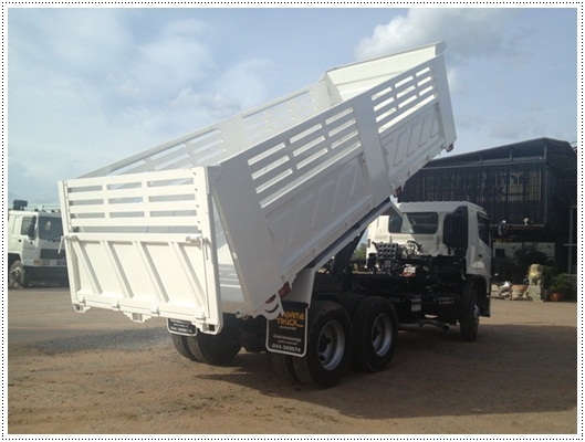 มี HINO MEGA เครื่อง JO8E  260 แรงม้าระบบน้ำมัน กระบะดั้มพ์ดิน ยาว 6.00 เมตร กว้าง 2.50 เมตร สูง 1.50 เมตร รถสวยพร้อมทะเบียน ราคาถูกต้อนรับปีใหม่