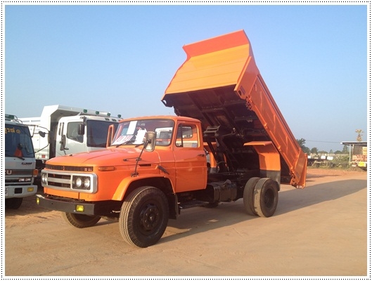 ถูกๆไปเลยคันนี้พร้อมวิ่งดินหินทราย เครื่อง 185 แรงม้าระบบน้ำมัน กระบะยาว 4.0 เมตร กว้างว 2.20 เมตร สูง 80 ซม กระบอกดั้มพ์ 6 ตัน ยาง 900 ขอบ 20 นิ้ว