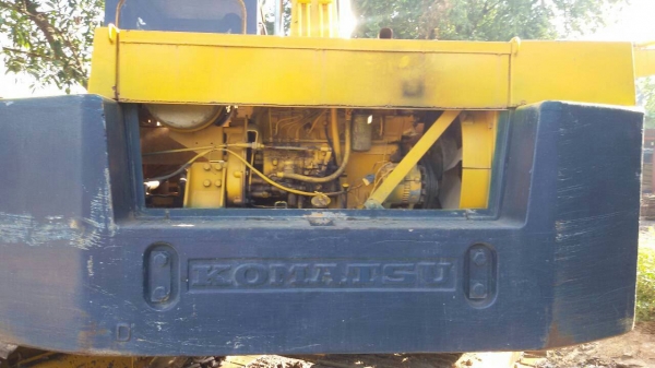 ขายKOMATSU PC 120-2 สภาพสวยพร้อมใช้ ราคาต่อรองได้ ติดต่อได้ที่คุณ อ๊อฟ พิจิตร 086-737-9991
