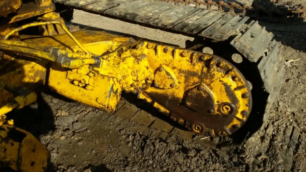 ขายKOMATSU PC 120-2 สภาพสวยพร้อมใช้ ราคาต่อรองได้ ติดต่อได้ที่คุณ อ๊อฟ พิจิตร 086-737-9991