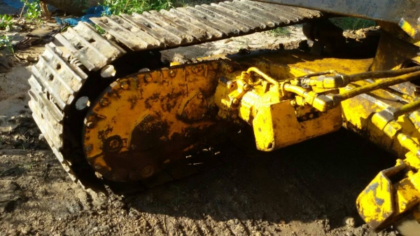 ขายKOMATSU PC 120-2 สภาพสวยพร้อมใช้ ราคาต่อรองได้ ติดต่อได้ที่คุณ อ๊อฟ พิจิตร 086-737-9991