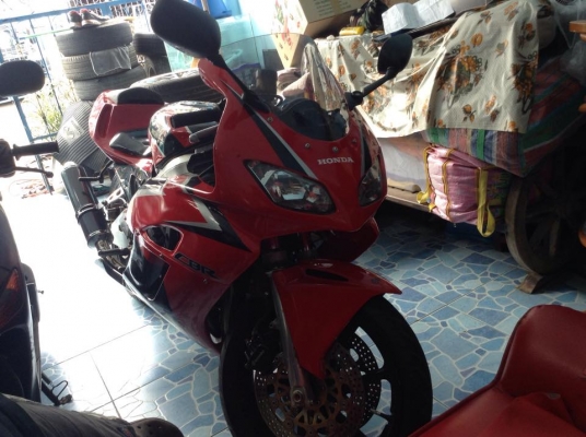 ขายครับ CBR 400.cc. จดทะเบียนปี. 93 ทะเบียนแท้ครับโอนได้ทุกขนส่ง เครื่องแน่นๆ เกียรดี สีสวย พร้อมใช้ วิ่งไกลสบายพร้อมออกทริป ปล่อยมือขับสบาย ไม่ต้องกลัวด่านครับ ผ่านฉลุย. ราคาแค่ 69000. ครับ กอล์ฟครับ. 085-359-4089 ดูรถ สายไหมวงศกรครับ