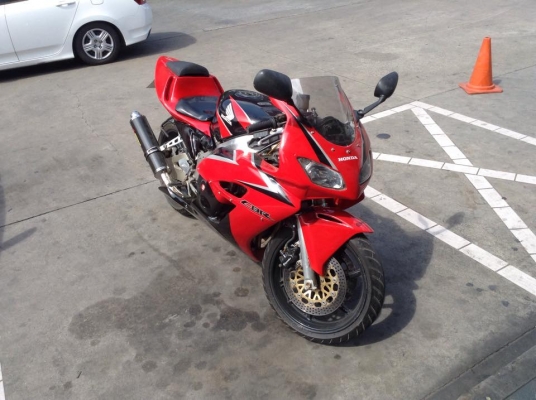 ขายครับ CBR 400.cc. จดทะเบียนปี. 93 ทะเบียนแท้ครับโอนได้ทุกขนส่ง เครื่องแน่นๆ เกียรดี สีสวย พร้อมใช้ วิ่งไกลสบายพร้อมออกทริป ปล่อยมือขับสบาย ไม่ต้องกลัวด่านครับ ผ่านฉลุย. ราคาแค่ 69000. ครับ กอล์ฟครับ. 085-359-4089 ดูรถ สายไหมวงศกรครับ