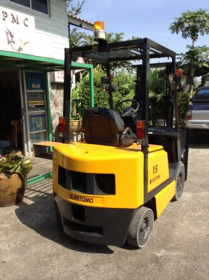+++ ขายโฟล์คลิฟท์  SUMITOMO YALE FD15  ขนาด 1.5  ตัน  (รถนอกนำเข้า  สภาพดี)  เครื่องยนต์ดีเซล  เสา 3 เมตร  เกียร์ธรรมดา  ยางตันครับ
