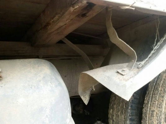 10ล้อเพลาเดียว 195 แรงFL3HNKA รถสวยห้างแท้ มีระบบลาก เกียร์ฟุลเลอร์