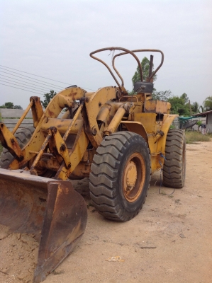 ขายรถตักล้อยาง CAT 922 ยางไหม่4เส่นราคา200,000บาท