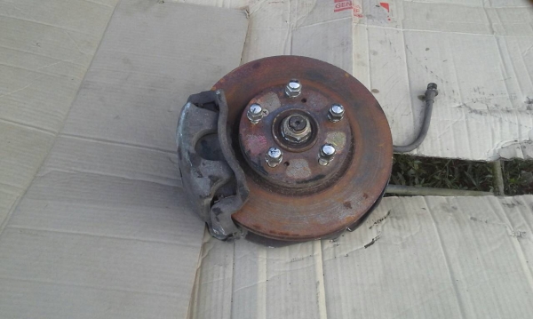 ดุมล้อหน้าฮอนด้าCRV ถอดครับ