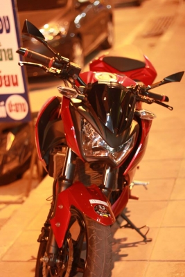 Z 250 สีแดงของแต่งเพียบ Z 250 สีแดงของแต่งเพียบ