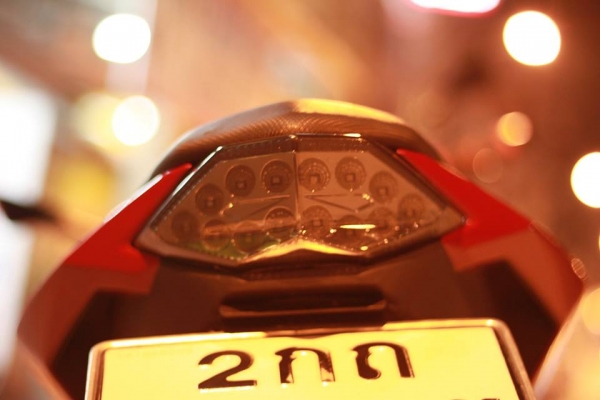 Z 250 สีแดงของแต่งเพียบ Z 250 สีแดงของแต่งเพียบ