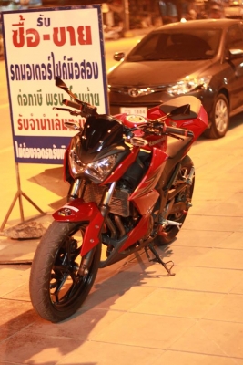 Z 250 สีแดงของแต่งเพียบ Z 250 สีแดงของแต่งเพียบ