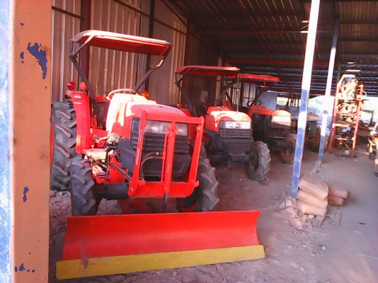 ขาย รถไถมือสองสภาพดี รถไถ เก่านอก สอบถามได้ ชอบคันไหนว่ามาเลย