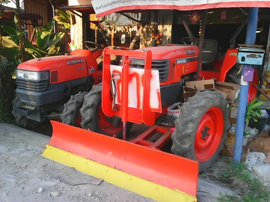 ขาย รถไถมือสองสภาพดี รถไถ เก่านอก สอบถามได้ ชอบคันไหนว่ามาเลย