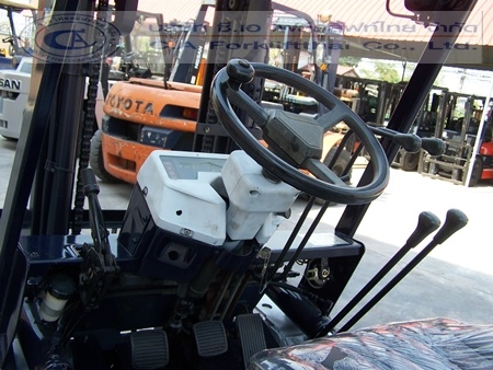 ขาย รถโฟล์คลิฟท์ KOMATSU รุ่น FD25-11