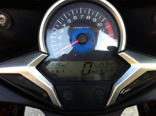 ปรับราคา!! ขาย cbr250i ปี2011 ราคา 67000 บาท ต่อรองได้