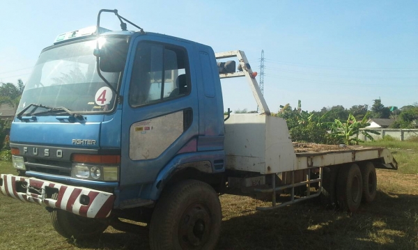 ขายรถบรรทุกรถแบคโฮเรียว 2 เพลาทะเบียนพร้อม