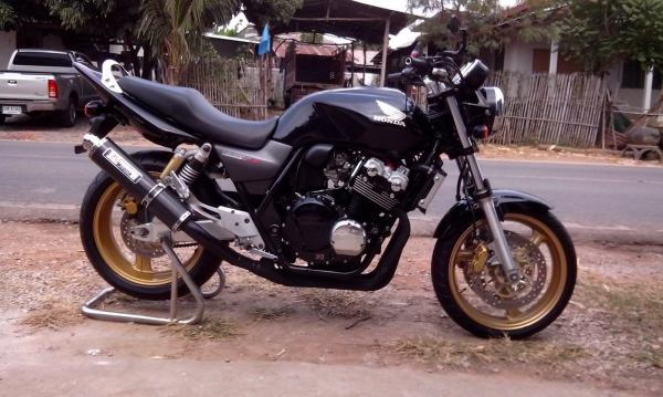 ขาย HONDA CB400 TEC3 ปี2004 ราคา118000 เครื่องดีมาก เงียบๆ กริบๆถูกที่สุดในเว็ป
