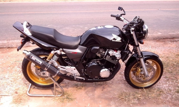 ขาย HONDA CB400 TEC3 ปี2004 ราคา118000 เครื่องดีมาก เงียบๆ กริบๆถูกที่สุดในเว็ป