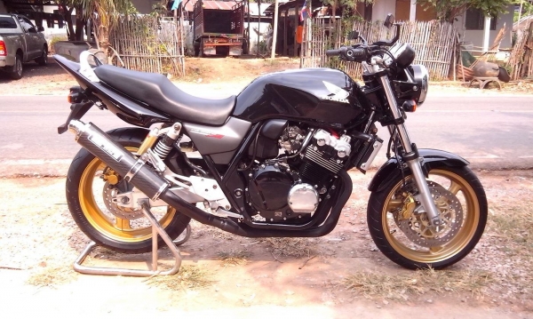 ขาย HONDA CB400 TEC3 ปี2004 ราคา118000 เครื่องดีมาก เงียบๆ กริบๆถูกที่สุดในเว็ป