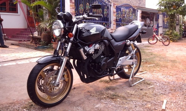 ขาย HONDA CB400 TEC3 ปี2004 ราคา118000 เครื่องดีมาก เงียบๆ กริบๆถูกที่สุดในเว็ป