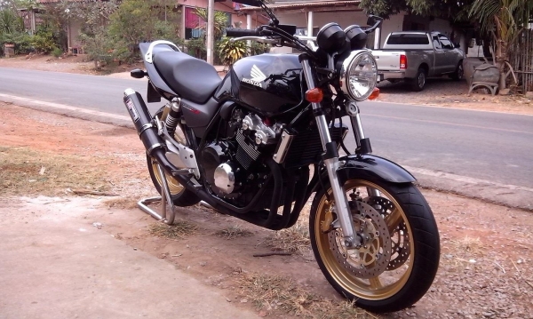 ขาย HONDA CB400 TEC3 ปี2004 ราคา118000 เครื่องดีมาก เงียบๆ กริบๆถูกที่สุดในเว็ป