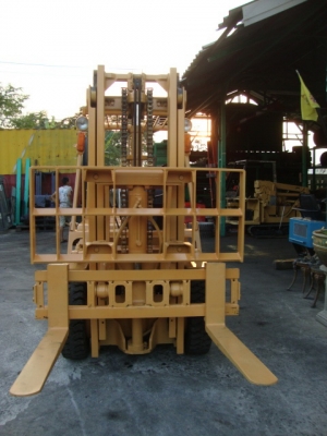 ขายรถยกโฟล์คลิฟท์ MITSUBISHI FD25 (รถนำเข้า 2,200 ชม.) งากระดกได้ เครื่องยนต์ดีเซล เกียร์ธรรมดา ยางตัน ขายรถยกโฟล์คลิฟท์ MITSUBISHI FD25 (รถนำเข้า 2,200 ชม.) งากระดกได้ เครื่องยนต์ดีเซล เกียร์ธรรมดา ยางตัน