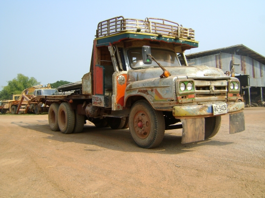 ขายรถ อีซูซุ เทรลเลอร์สิบล้อ ลากรถเกี่ยว