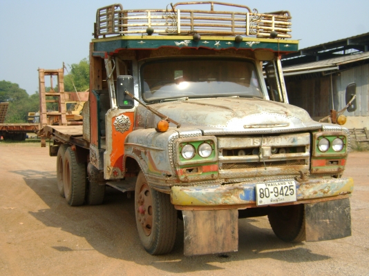 ขายรถ อีซูซุ เทรลเลอร์สิบล้อ ลากรถเกี่ยว