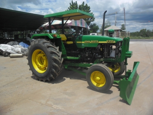 ขายรถไถจอนเดียร์ รุ่น 5130 สภาพใหม่มากราคาไม่แพงชัวโมงน้อยจอดไม่ได้ใช้งานมีหลายคันหลายรุ่น ขายรถไถจอนเดียร์ รุ่น 5130 สภาพใหม่มากราคาไม่แพงชัวโมงน้อยจอดไม่ได้ใช้งานมีหลายคันหลายรุ่น