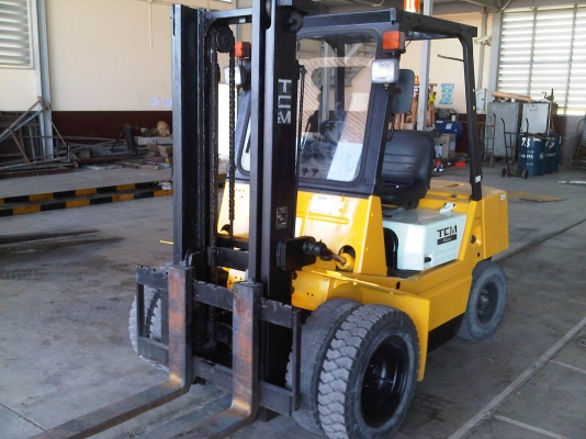 ขายดีเซลฟอร์คลิฟท์ TCM 2.5 ตัน เสา 4 เมตร ยางตันใหม่ สภาพพร้อมใช้งาน ขายดีเซลฟอร์คลิฟท์ TCM 2.5 ตัน เสา 4 เมตร ยางตันใหม่ สภาพพร้อมใช้งาน