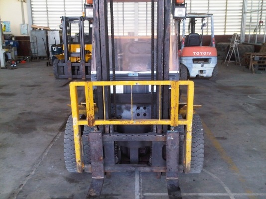ขายดีเซลฟอร์คลิฟท์ TCM 2.5 ตัน เสา 4 เมตร ยางตันใหม่ สภาพพร้อมใช้งาน ขายดีเซลฟอร์คลิฟท์ TCM 2.5 ตัน เสา 4 เมตร ยางตันใหม่ สภาพพร้อมใช้งาน