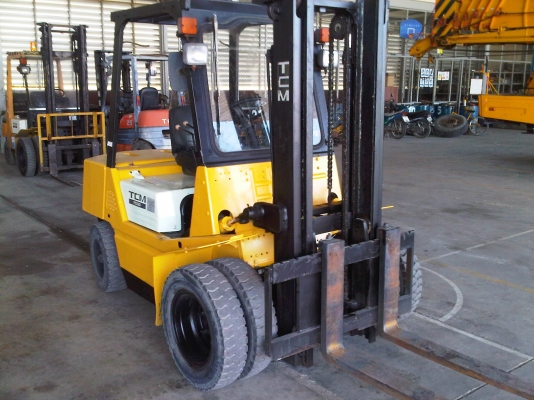 ขายฟอร์คลิฟต์3ตัน TCM 290,000 บาท เบาะใหม่ ยางตันใหม่