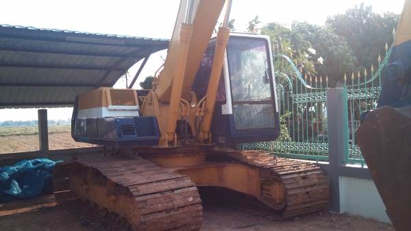 ขายแบคโคร sk200-5  pc200-5