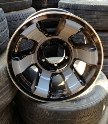 ขายล้อแนวออฟโรด 2 ชุดขอบ 15 กว้าง 8 กับ 10 นิ้ว ออฟโหดๆ ครับ