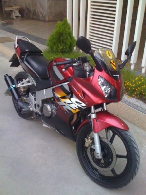 ด่วน CBR 150 R เครื่องดี สตาร์ทมือ