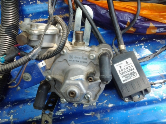 ชุดแก๊ส BSM 6สูบใส่เจโบมาครับ (ถังขายแล้ว) ชุดแก๊ส BSM 6สูบใส่เจโบมาครับ (ถังขายแล้ว)