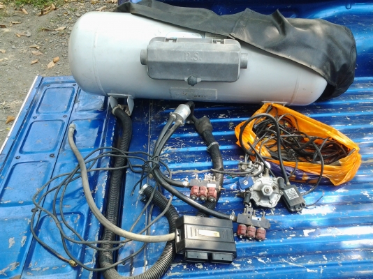 ชุดแก๊ส BSM 6สูบใส่เจโบมาครับ  (ถังขายแล้ว)