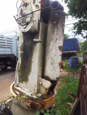 ขายถูก เครนติดรถ UNIC 3 ตัน 3 ปลอก