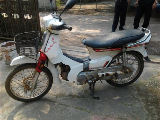 ++คลังรถฮอนด้าเก่าๆสำหรับพ่อค้าและนักปั้นมีหลายคัน++