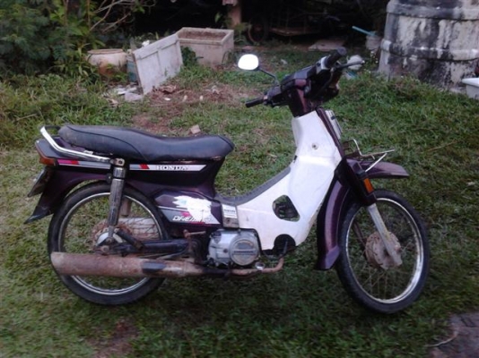 ++คลังรถฮอนด้าเก่าๆสำหรับพ่อค้าและนักปั้นมีหลายคัน++