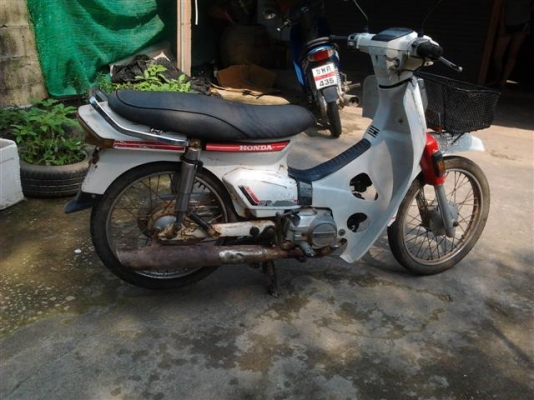 ++คลังรถฮอนด้าเก่าๆสำหรับพ่อค้าและนักปั้นมีหลายคัน++