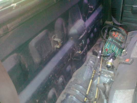 1990 TOYOTA, HILUX LN 65 ขายรถตะเข็บเดิมๆสดๆ บางๆ แห้งๆ ขี่ดี เครื่องดีคัสซีสวย บ้านๆไม่เคยบันทุกหนัก ไม่ผุ เหมาะเอาไปใช้งานเข้าสวน ทนอึด พื้นไต้เบาะยังสวยสดๆ