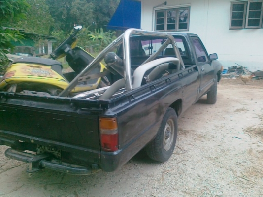 1990 TOYOTA, HILUX LN 65 ขายรถตะเข็บเดิมๆสดๆ บางๆ แห้งๆ ขี่ดี เครื่องดีคัสซีสวย บ้านๆไม่เคยบันทุกหนัก ไม่ผุ เหมาะเอาไปใช้งานเข้าสวน ทนอึด พื้นไต้เบาะยังสวยสดๆ