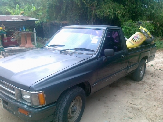 1990 TOYOTA, HILUX LN 65 ขายรถตะเข็บเดิมๆสดๆ บางๆ แห้งๆ ขี่ดี เครื่องดีคัสซีสวย บ้านๆไม่เคยบันทุกหนัก ไม่ผุ เหมาะเอาไปใช้งานเข้าสวน ทนอึด พื้นไต้เบาะยังสวยสดๆ