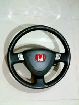 พวงมาลัย Honda jazz Idsi 04-07 สภาพใหม่เอี่ยม แถมตัวแดงตรงกลางให้ด้วย 2,550 Tel085-150-9040...P พวงมาลัย Honda jazz Idsi 04-07 สภาพใหม่เอี่ยม แถมตัวแดงตรงกลางให้ด้วย 2,550 Tel085-150-9040...P