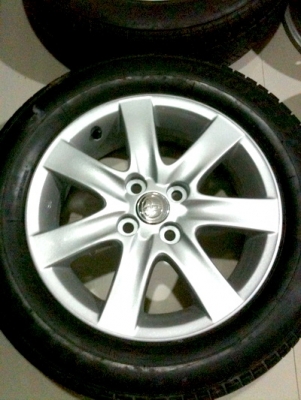 ล้อพร้อมยางดอกเต็มสองเส้น สภาพล้อใหม่เอี่ยมไม่มีรอยใดใดทั้งสิ้น Vios รุ่น s ราคา 6500 Tel.085-150-9040..P ล้อพร้อมยางดอกเต็มสองเส้น สภาพล้อใหม่เอี่ยมไม่มีรอยใดใดทั้งสิ้น Vios รุ่น s ราคา 6500 Tel.085-150-9040..P