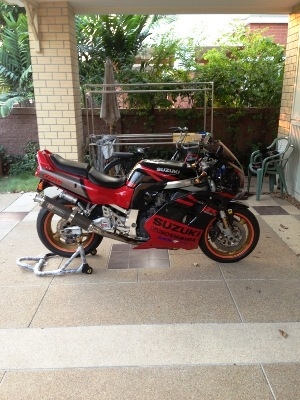 GSXR1100W Y1995 ทะเบียนแท้ครับ GSXR1100W Y1995 ทะเบียนแท้ครับ