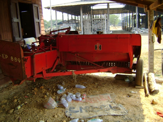 ขายรถ อัดฟาง INTER NATIONAL 445D