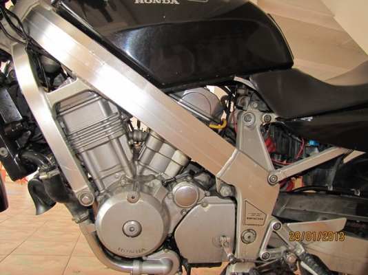 HONDA BROS400 เครื่องดี มีทะเบียน/ชุดโอนแต่...ขาย42,000บาท.(ดูคลิ๊ป). HONDA BROS400 เครื่องดี มีทะเบียน/ชุดโอนแต่...ขาย42,000บาท.(ดูคลิ๊ป).