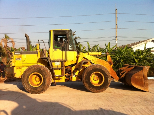 ขายรถตักล้อยาง KOMATSU WA250-3 เครื่อง KOMATSU รถเก่านอก ไม่เคยใช้งานในไทย