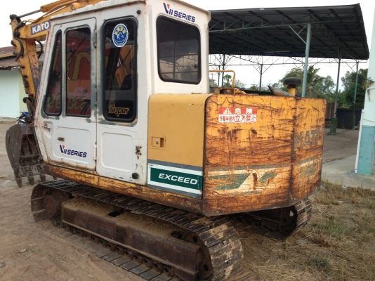 ขายด่วน KATO HD-250 เก่านอกแท้ยังไม่เคยใช้งานในไทย เครื่องปั้มโซ่ช่วงล่างเต็มไฟฟ้ามี หน้าจอขึ้น คอลโทรลนํ้ามัน มีลายหัวแย็ก สภาพพร้อมใช้มาก เอกสารใบอินวอยซ์